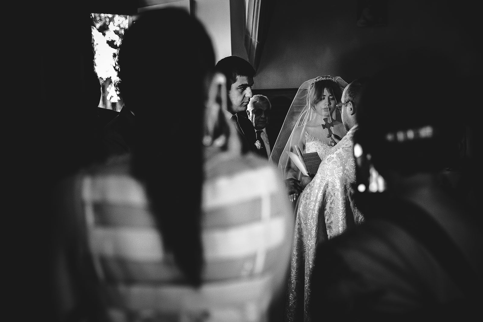 Mariage au Château de Beguin David Pommier photographe de mariage. Cérémonie religieuse à la chapelle
