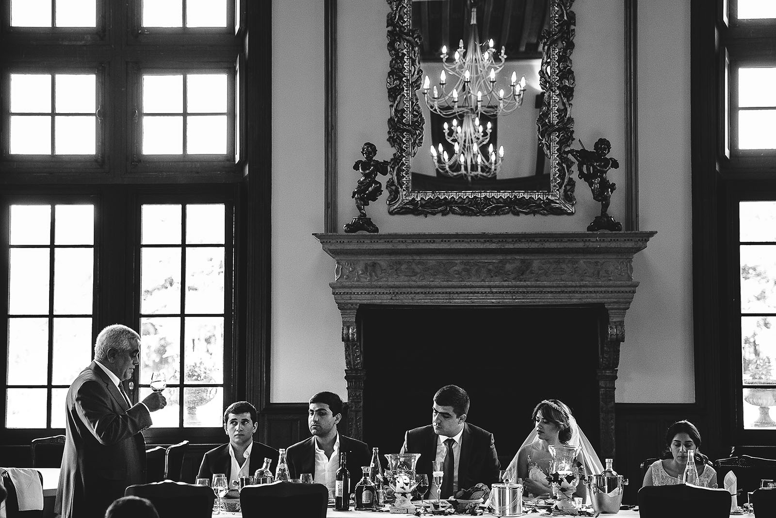 Mariage au Château de Beguin David Pommier photographe de mariage. Discours du père à la table des mariés