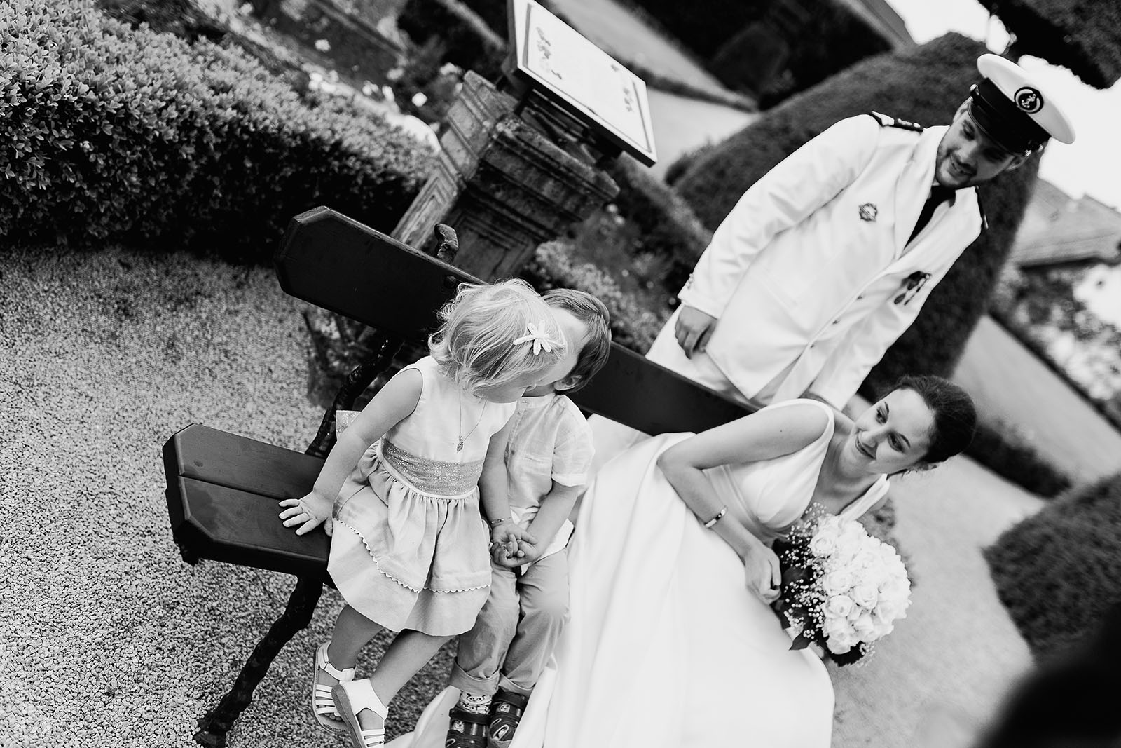 Photographe de mariage à Lyon. Photo de couple avec enfants