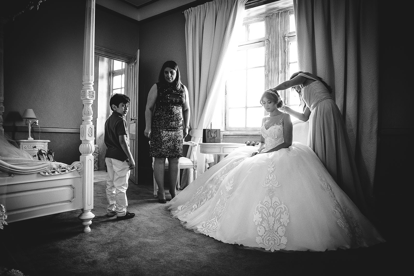 Mariage au Château de Beguin David Pommier photographe de mariage. Princesse magnifique dans une robe sublime