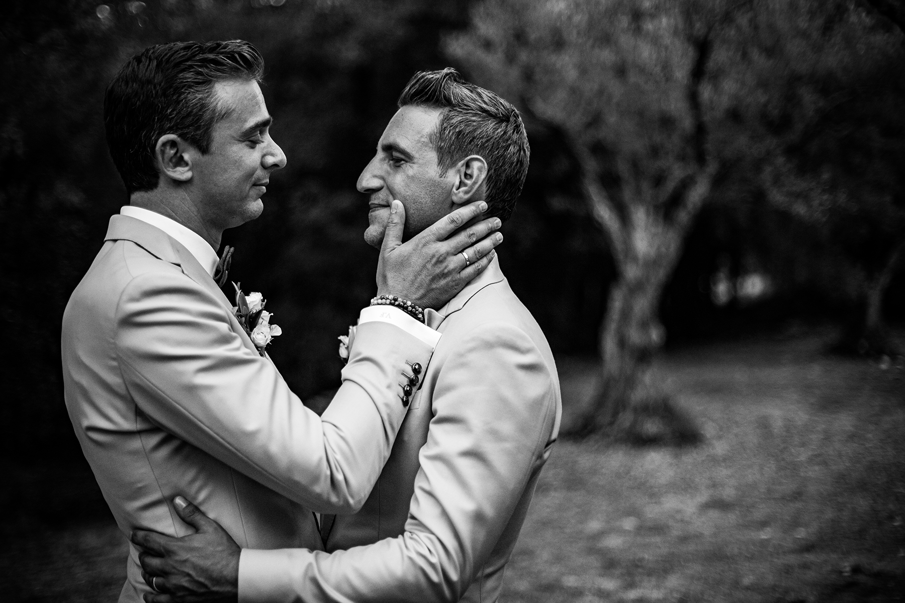 Reportage de mariage au Comptoir Saint Hilaire - Alès Couple gay
