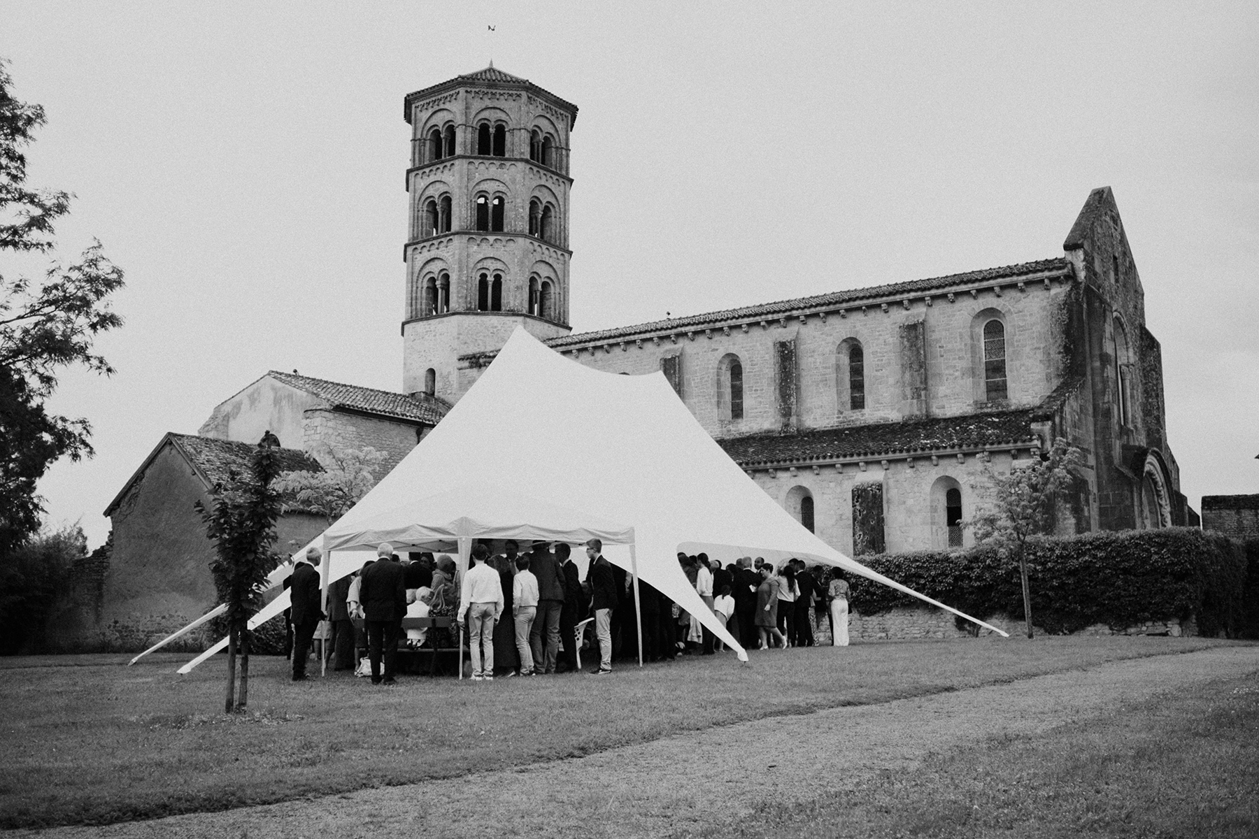 Photographe de mariage par toute condition climatique